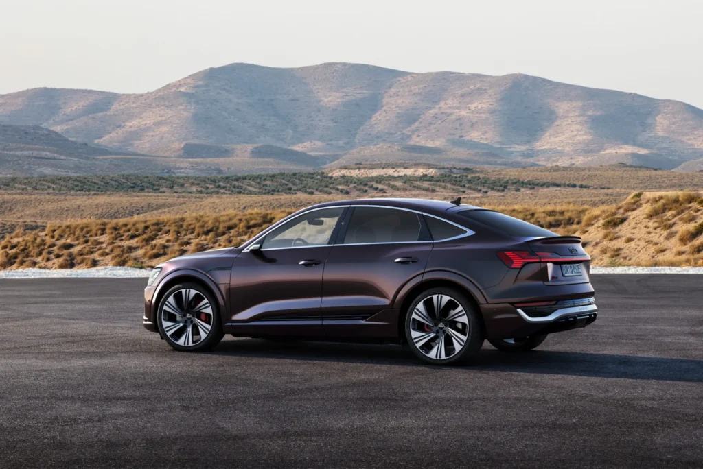 Audi-e-tron-55-quattro-model-2