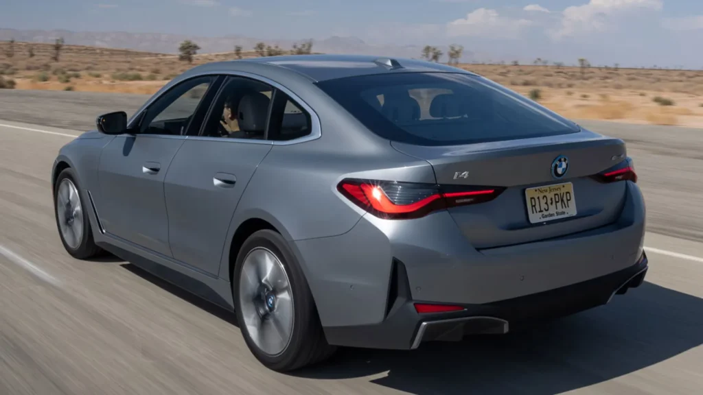 BMW-i4-eDrive40-model-5