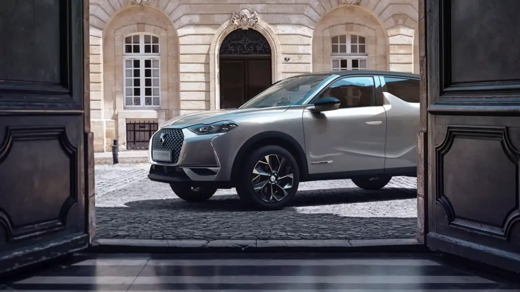 DS-3-E-Tense-Crossback_3
