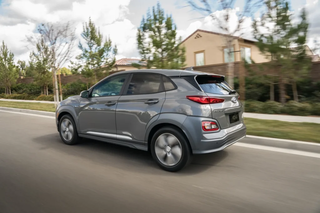 Hyundai-Kona-Electric64-kWh-model-6