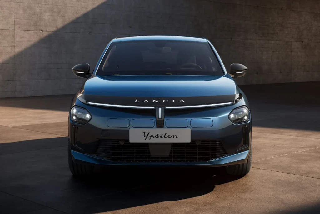 Lancia-Ypsilon-Electric_1