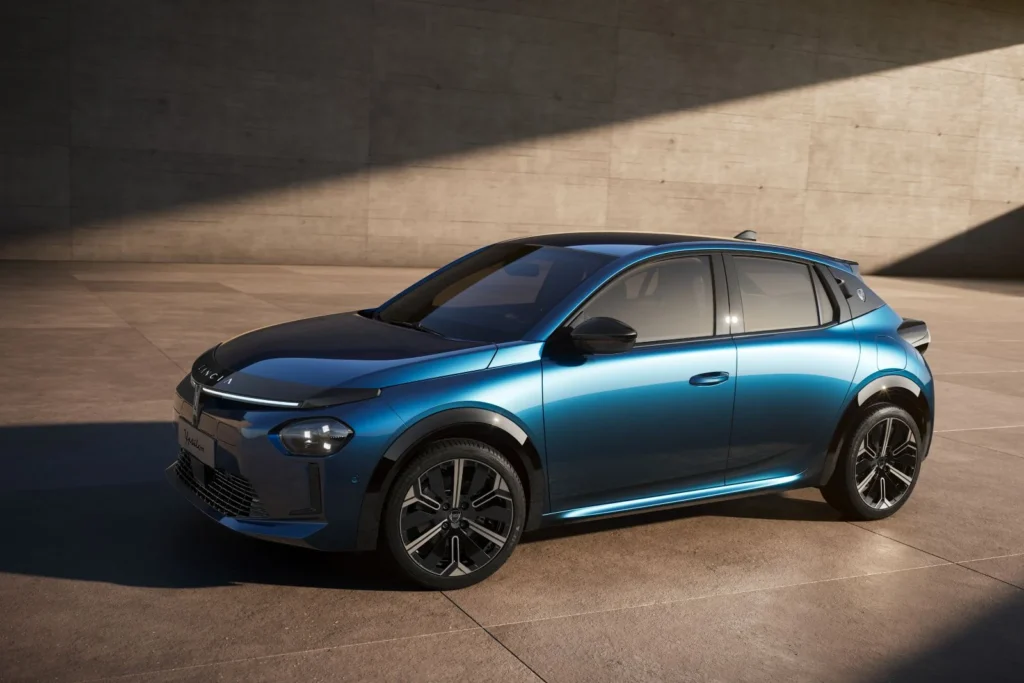 Lancia-Ypsilon-Electric_2