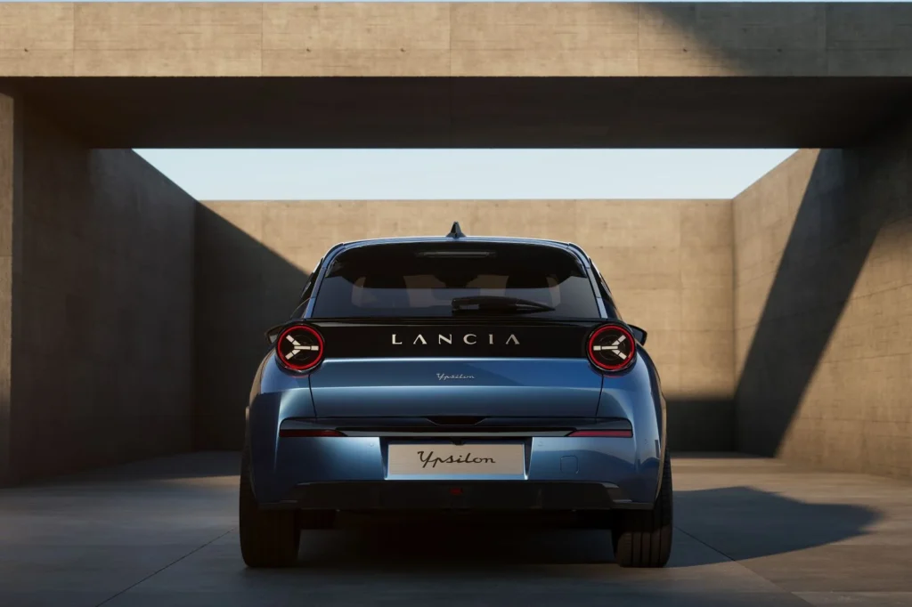 Lancia-Ypsilon-Electric_5