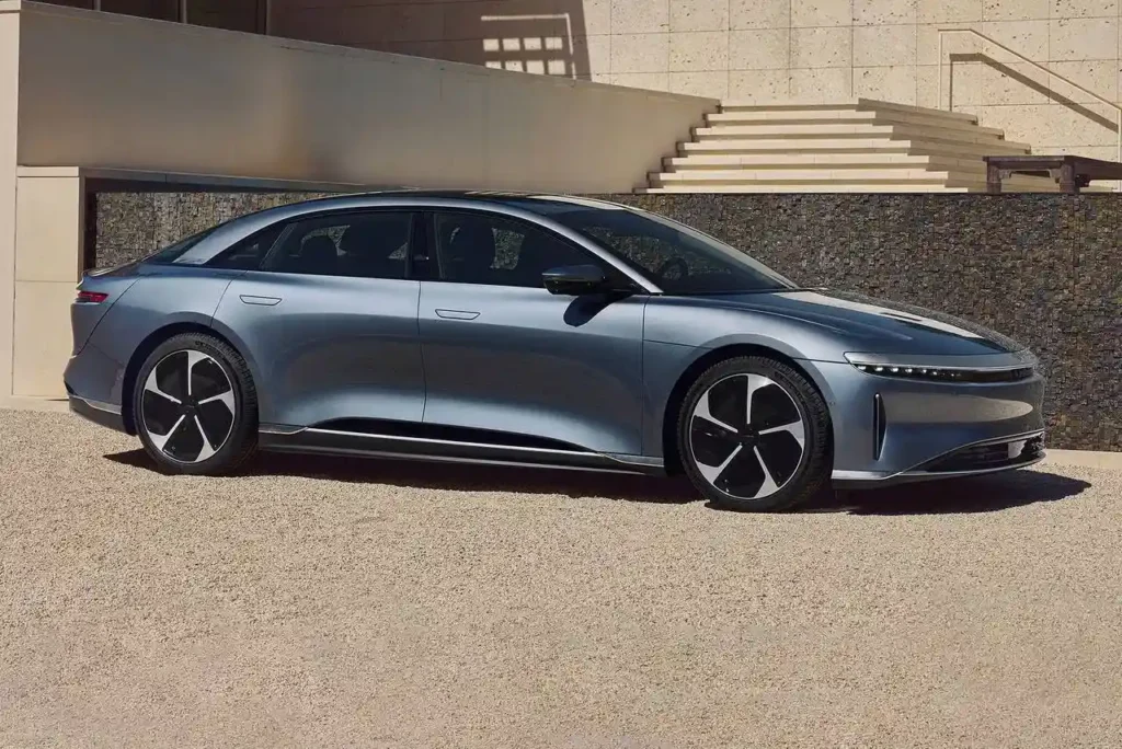 2023_lucid_air_sedan_4
