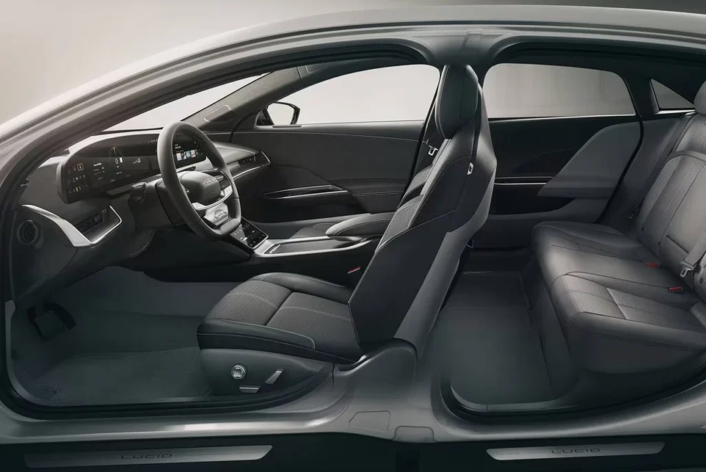 2023_lucid_air_sedan_7