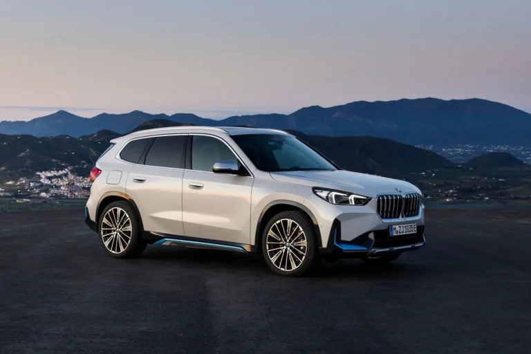 BMW iX1 xDrive30