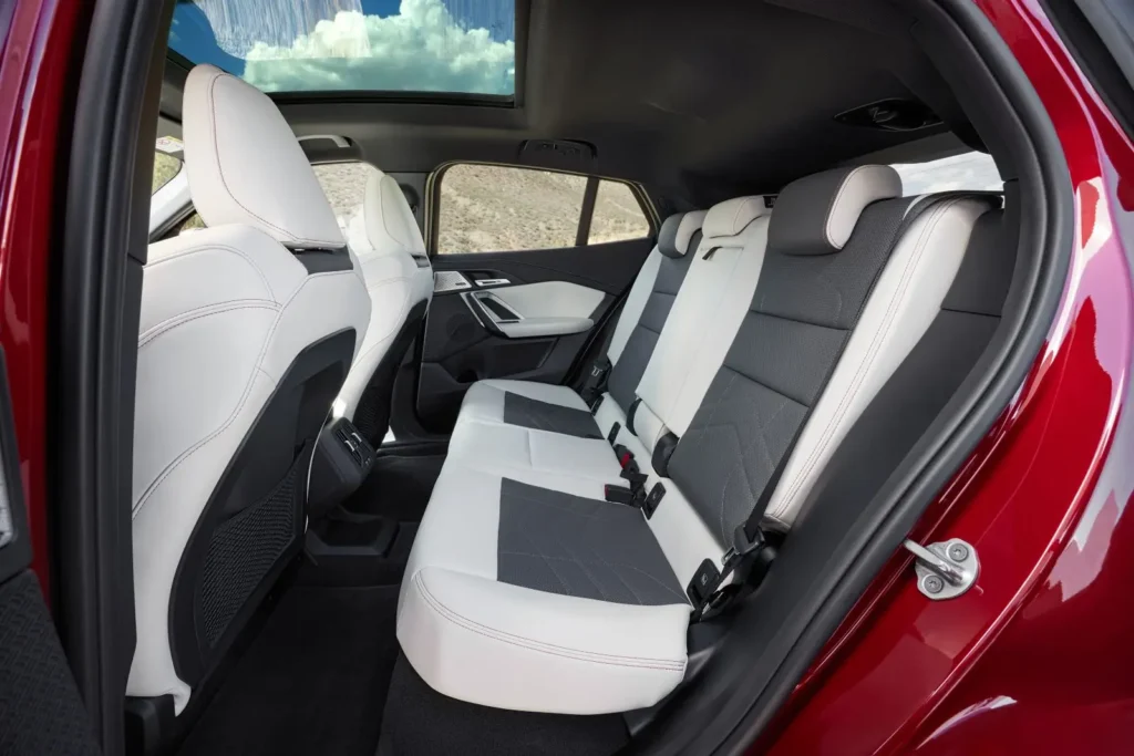 BMW-iX2-xDrive30_9