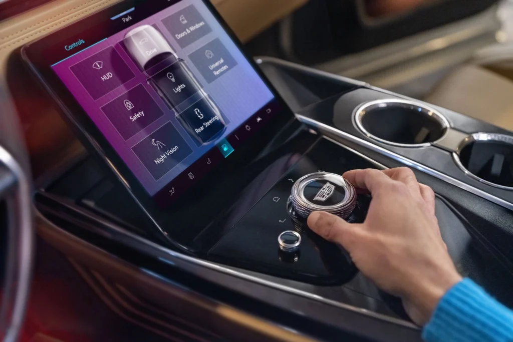 Cadillac-Escalade-IQ-First-Edition_10
