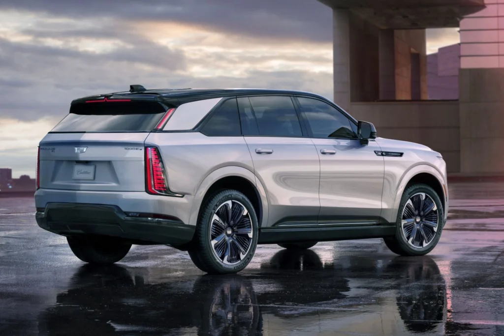 Cadillac-Escalade-IQ-First-Edition_2