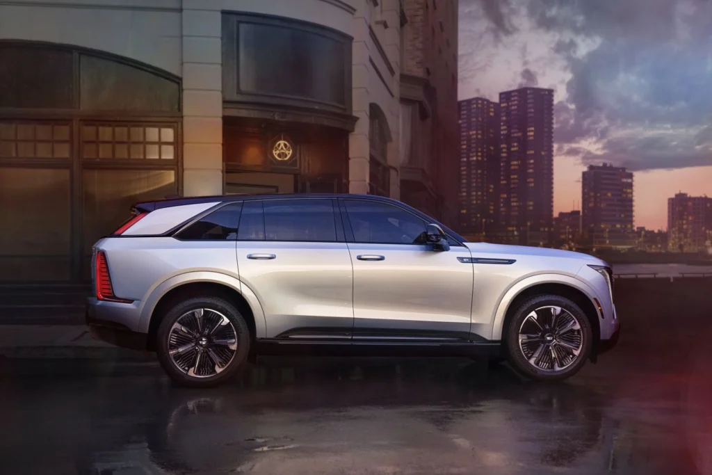 Cadillac-Escalade-IQ-First-Edition_3