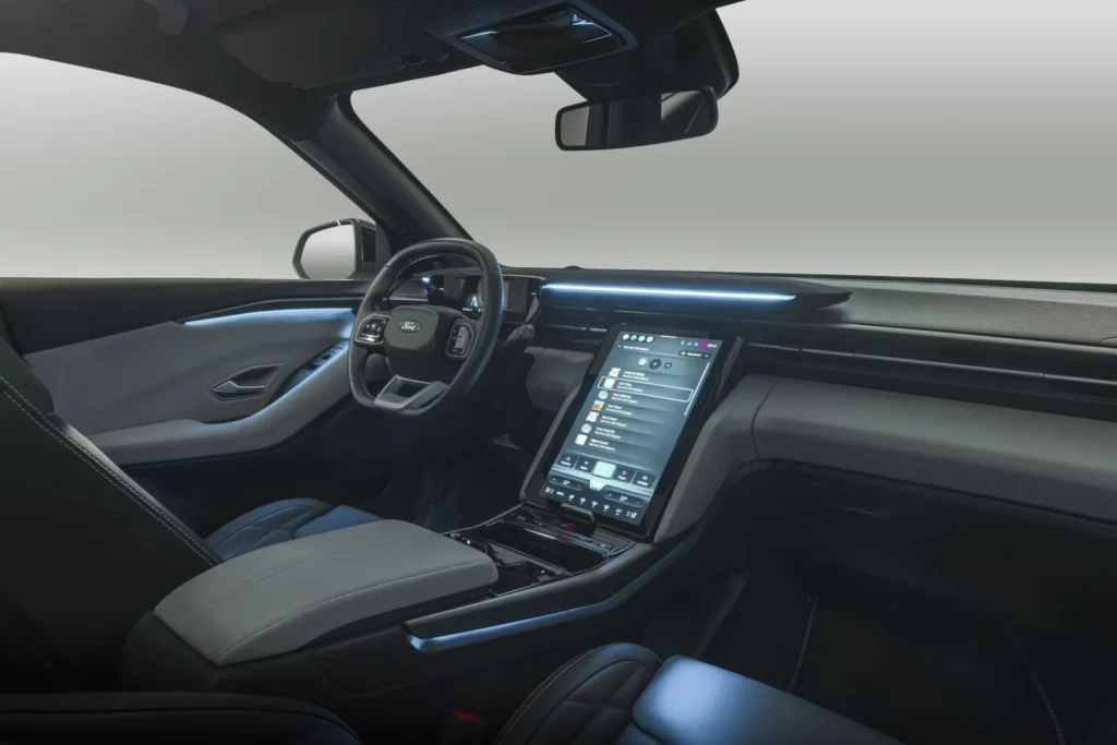 Ford-Explorer-EV-Extended-Range-AWD_7