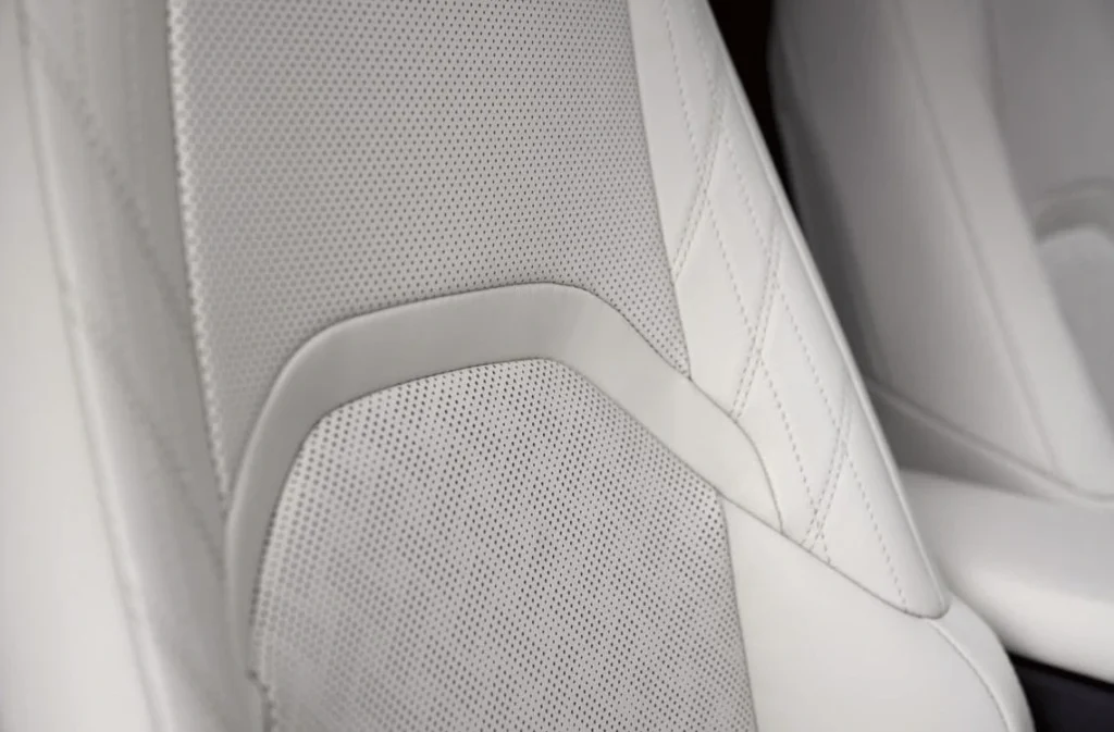 Lexus-UX-300e_10