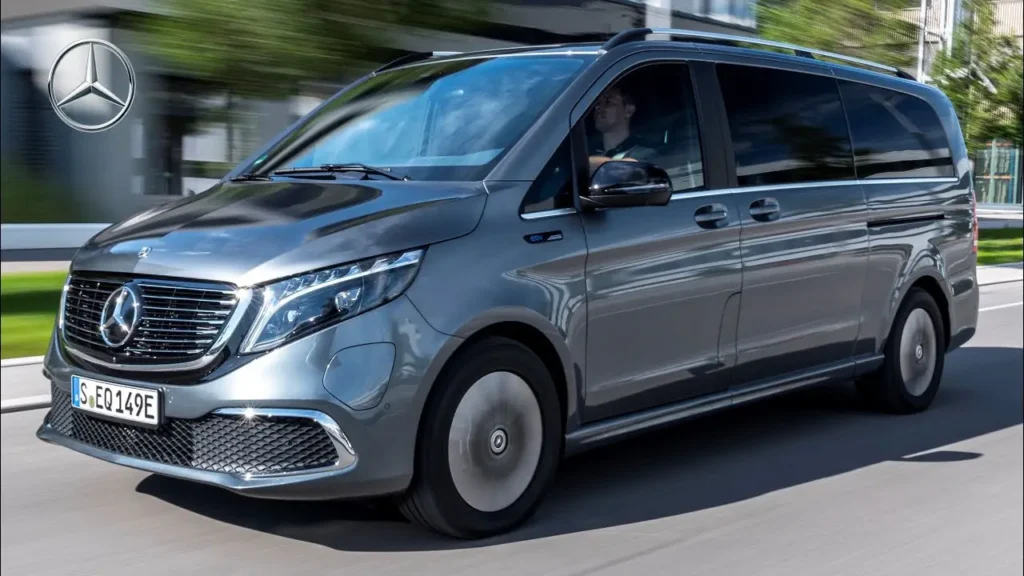 Mercedes-EQV-300-Long-model-6