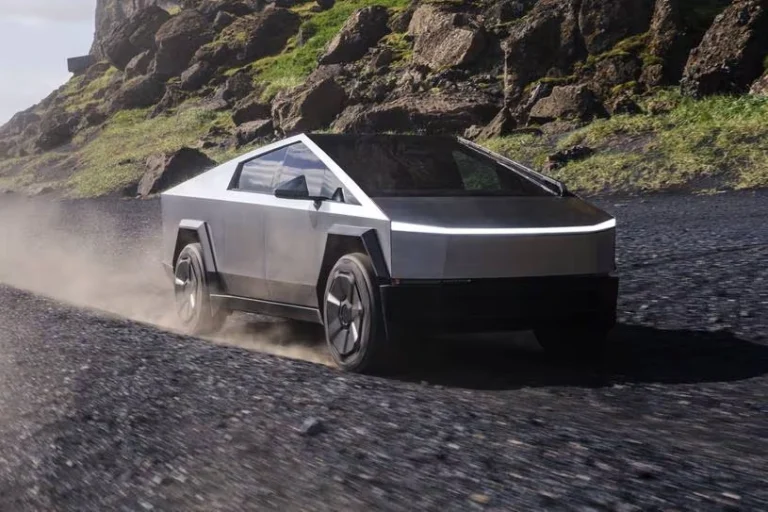 Tesla Cybertruck AWD