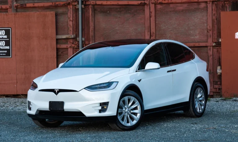 Tesla Model X 75D