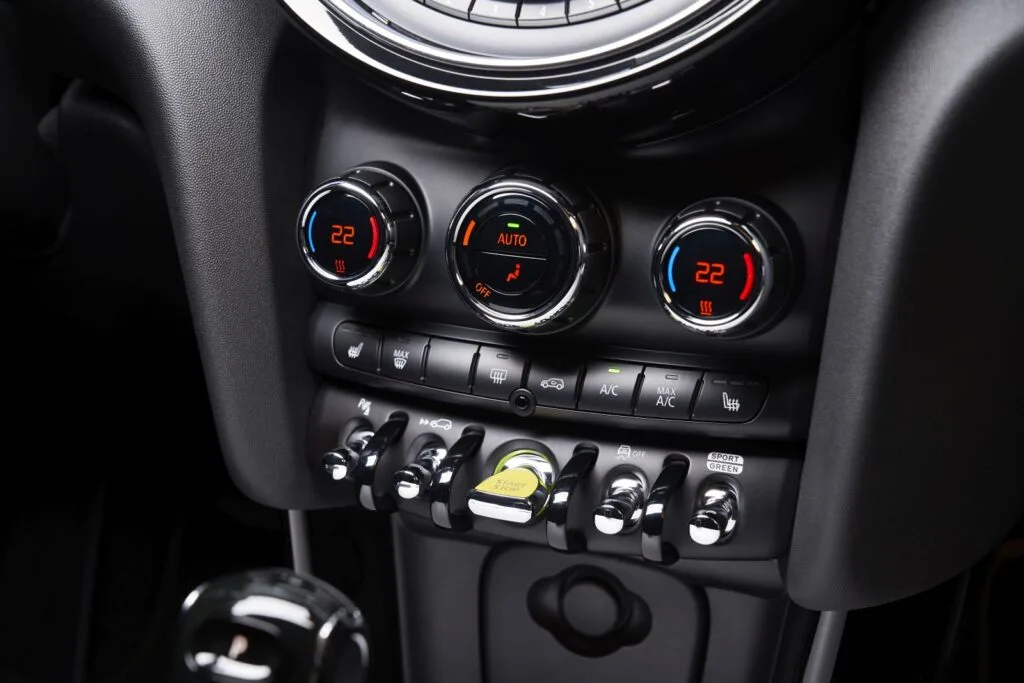 Mini Cooper SE 135 kW_11